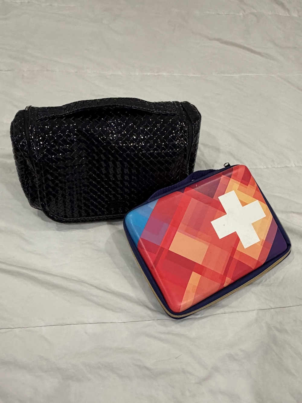 MYTAGALONGS. | black quilted toiletry bag and first aid organizer